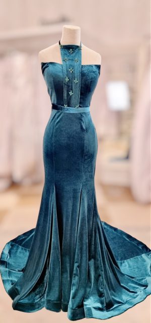 Velvet mermaid evening dress with handmade beaded embroidered cover up crop top jacket. - Image 4